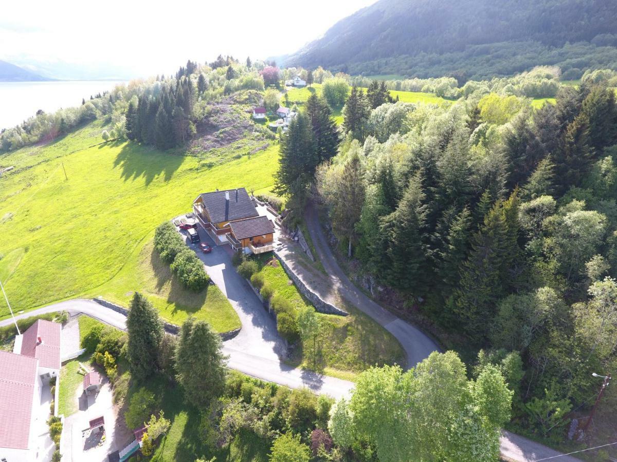 Kvernesfjorden Apartments Steinsgrenda Esterno foto